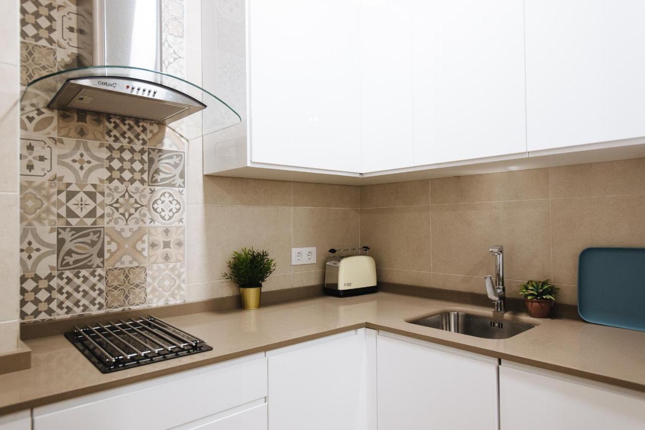 Apartamento Aitana, Vistas Iglesia Magdalena Desde Azotea Sevilla Dış mekan fotoğraf