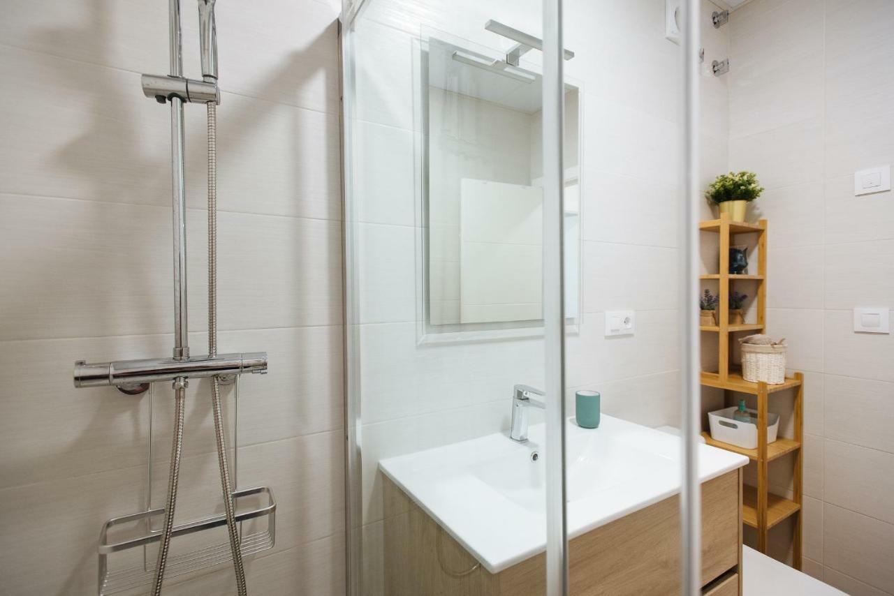 Apartamento Aitana, Vistas Iglesia Magdalena Desde Azotea Sevilla Dış mekan fotoğraf